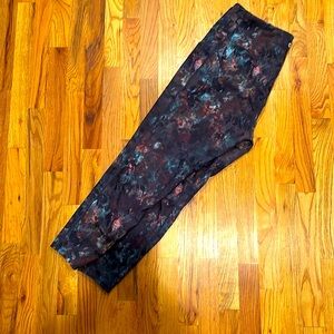 Beautiful workout leggings!